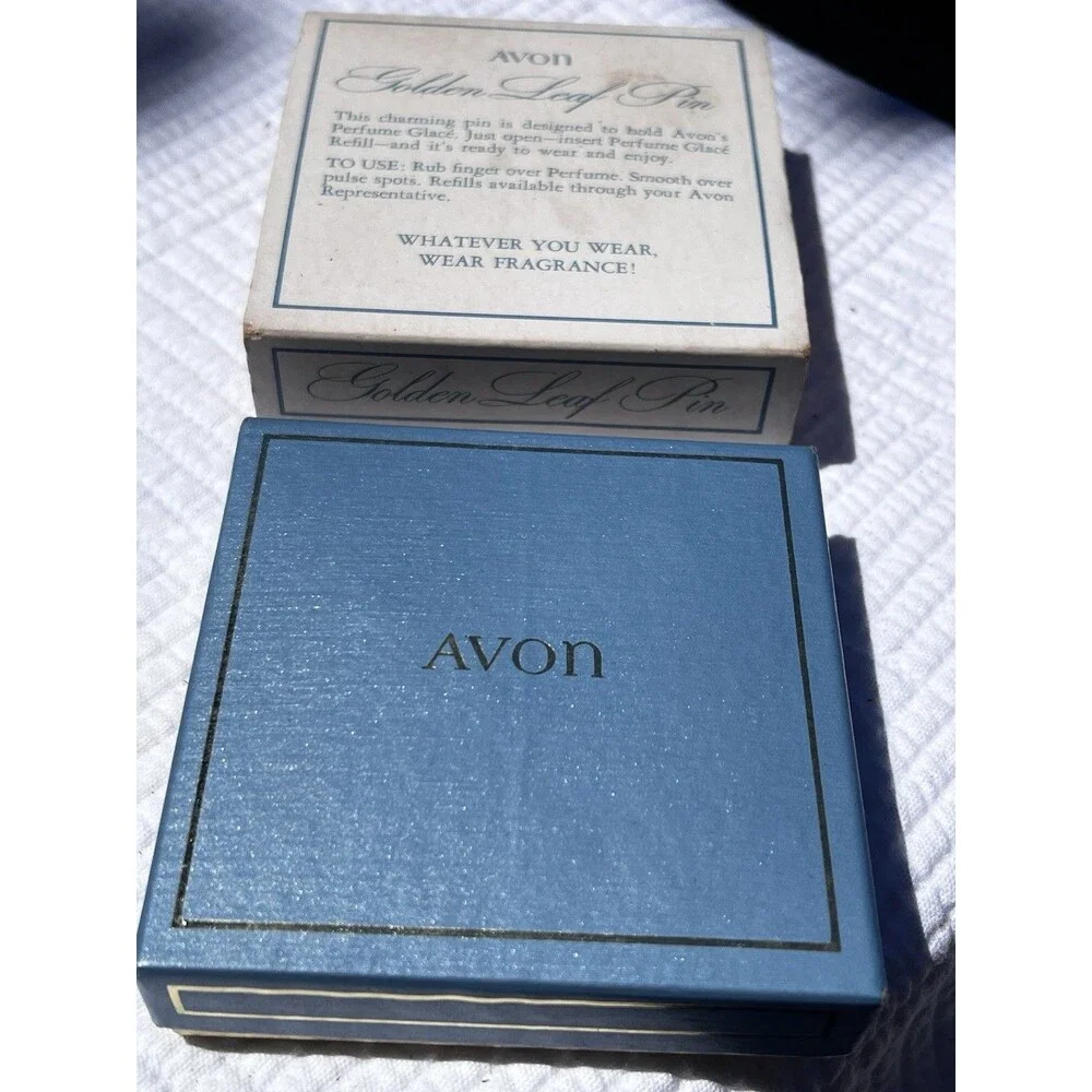 1969 Vintage NIB Mint & Full! Avon Solid Perfume Glace Leaf Faux Pearl Brooch